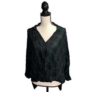*Dee elle- Black and green plaid long sleeve shirt